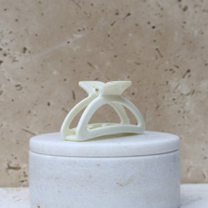 The Briella White Hair Clip The Briella White Hair Clip