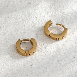 The Lilu Huggie The Lilu Huggie