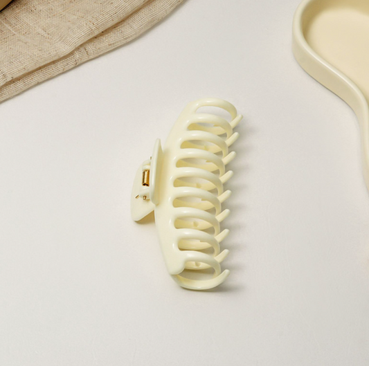 The Dianna White Hair Clip