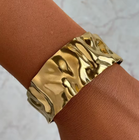 The Anya Bangle