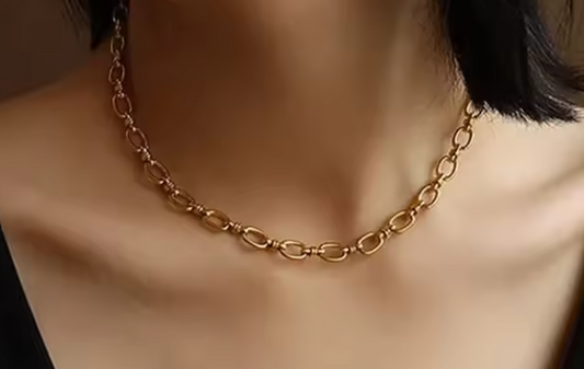 The Catenia Necklace